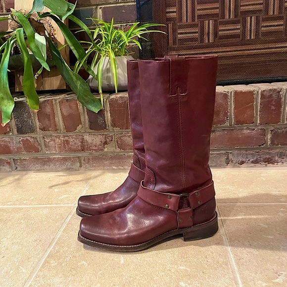 Frye Shoes - Frye Harness Boots. Moto style. Tall Brown leather. Great condition size 8.5